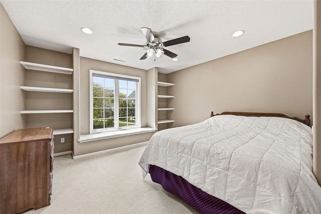 4402 Oak Leaf Court NE, Cedar Rapids, IA 52411