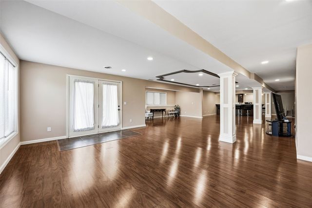 4402 Oak Leaf Court NE, Cedar Rapids, IA 52411