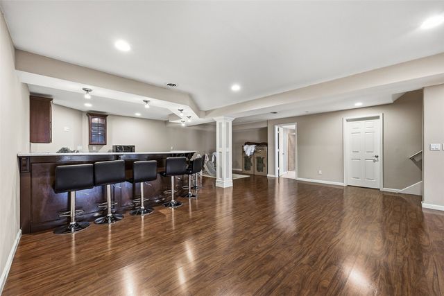 4402 Oak Leaf Court NE, Cedar Rapids, IA 52411