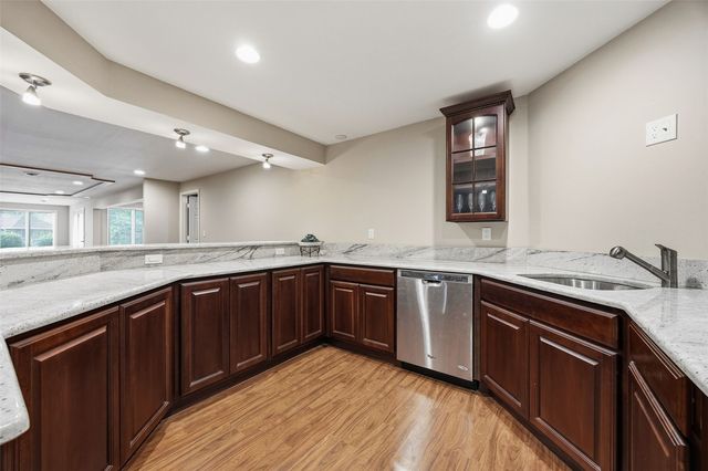 4402 Oak Leaf Court NE, Cedar Rapids, IA 52411