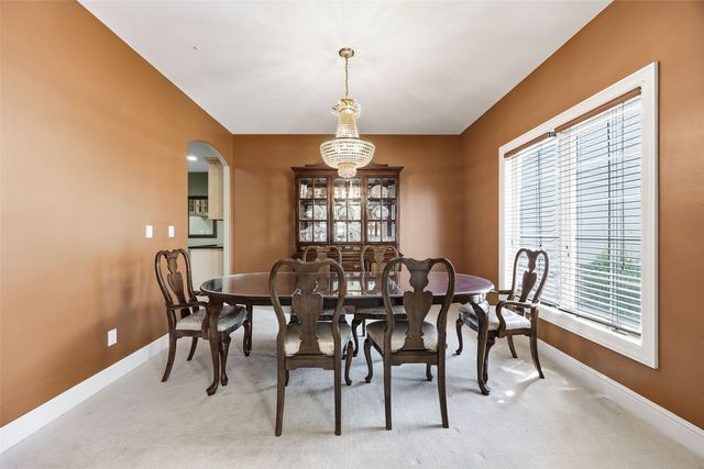 4402 Oak Leaf Court NE, Cedar Rapids, IA 52411