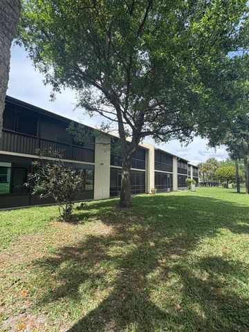 7831 Willow Spring Drive 526, Lake Worth, FL 33467