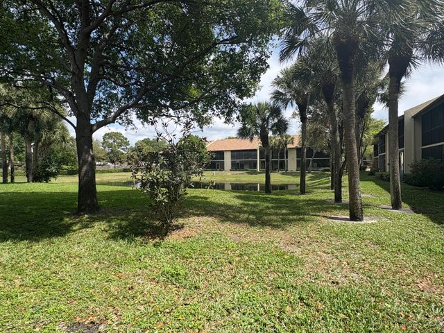 7831 Willow Spring Drive 526, Lake Worth, FL 33467