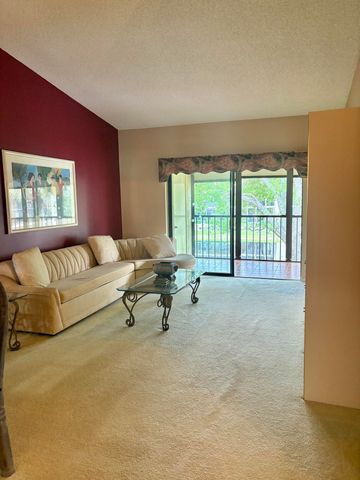 7831 Willow Spring Drive 526, Lake Worth, FL 33467