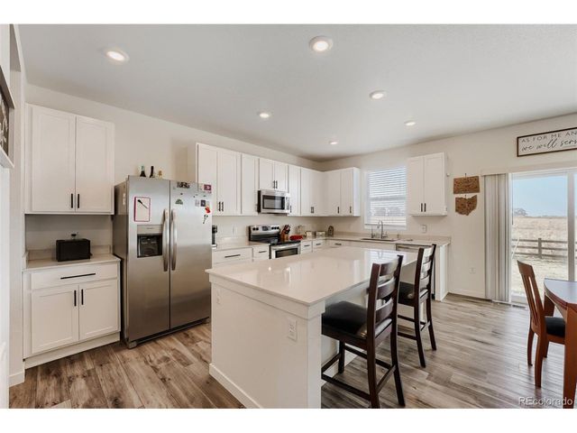 46557 Sunrise Ct, Bennett, CO 80102