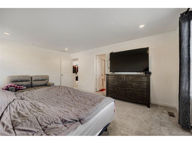 46557 Sunrise Ct, Bennett, CO 80102