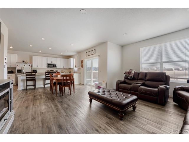 46557 Sunrise Ct, Bennett, CO 80102