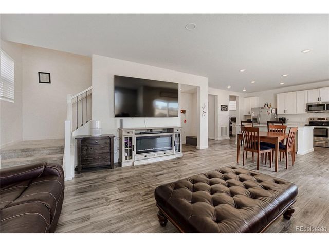 46557 Sunrise Ct, Bennett, CO 80102