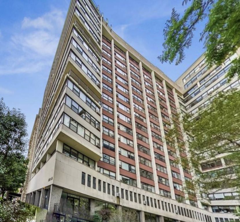 3410 N LAKE SHORE Drive 15E, Chicago, IL 60657
