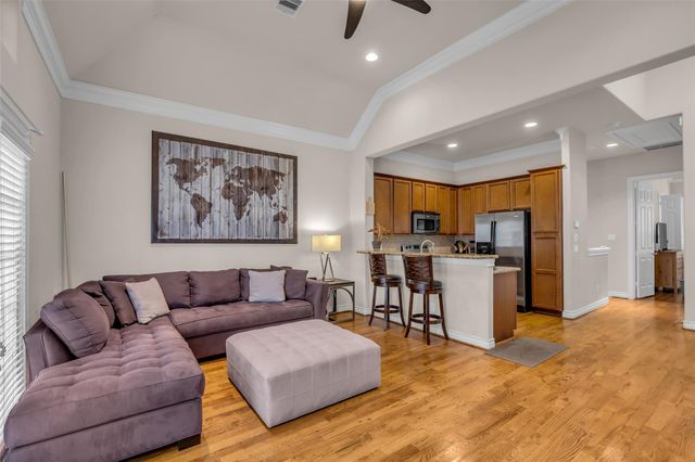 2835 Clinton Drive, Houston, TX 77020