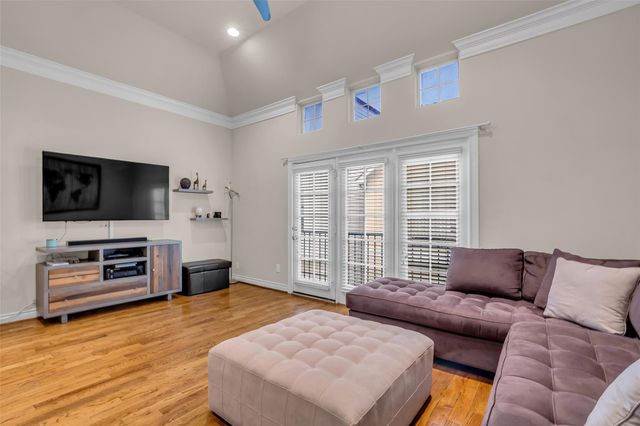 2835 Clinton Drive, Houston, TX 77020