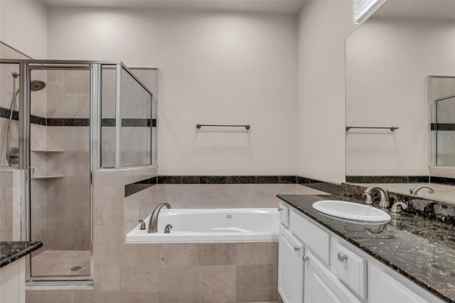 2835 Clinton Drive, Houston, TX 77020