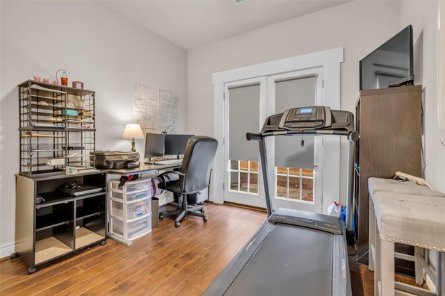 2835 Clinton Drive, Houston, TX 77020