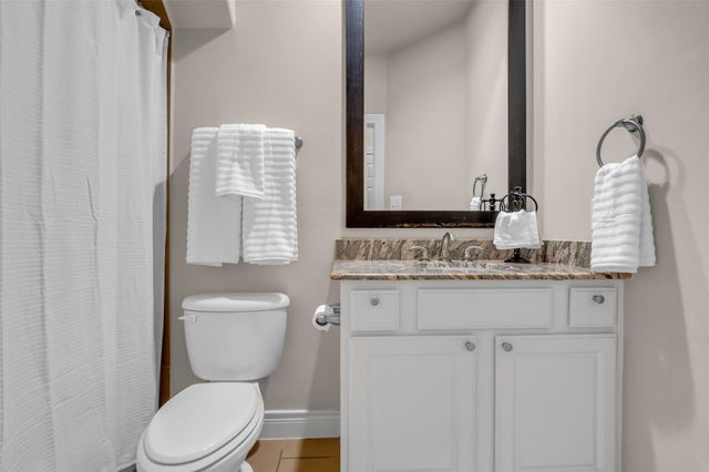 2835 Clinton Drive, Houston, TX 77020