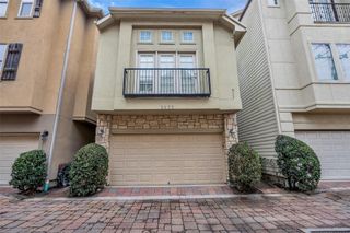 2835 Clinton Drive, Houston, TX 77020