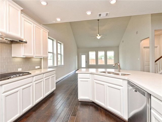 15716 Cinca Terra DR, Austin, TX 78738