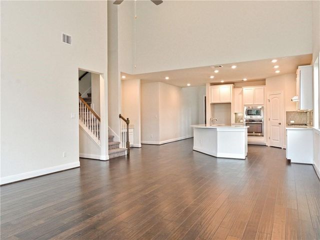 15716 Cinca Terra DR, Austin, TX 78738