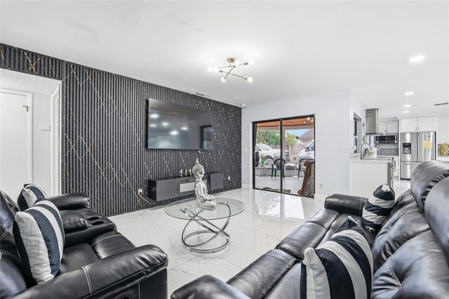 5312 BLACK PINE DRIVE, Tampa, FL 33624