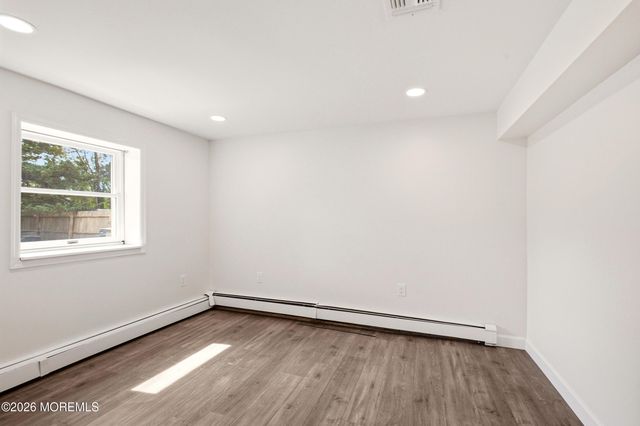 17 Ridgewood Drive, Toms River, NJ 08755