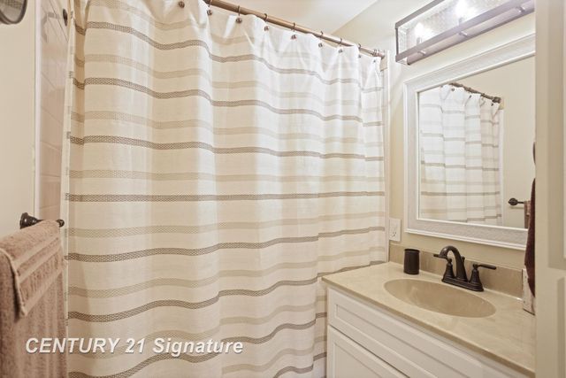 3120 Barnard Road, Saginaw, MI 48603