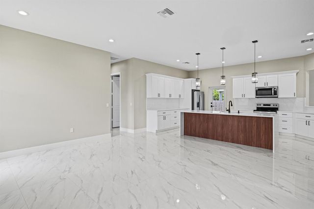 3257 SE West Snow Road, Port St. Lucie, FL 34984