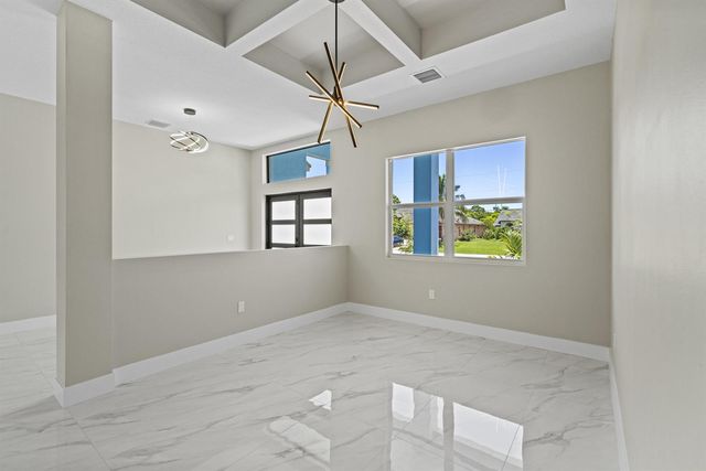 3257 SE West Snow Road, Port St. Lucie, FL 34984