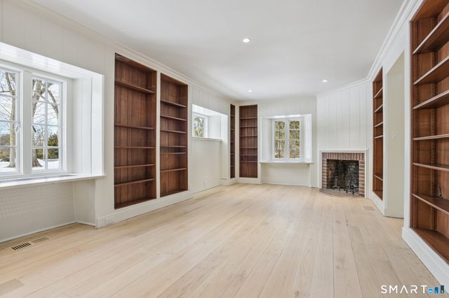 1085 Ridge Road, Hamden, CT 06517