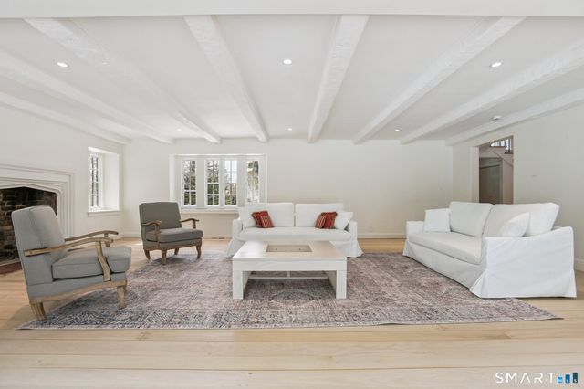 1085 Ridge Road, Hamden, CT 06517