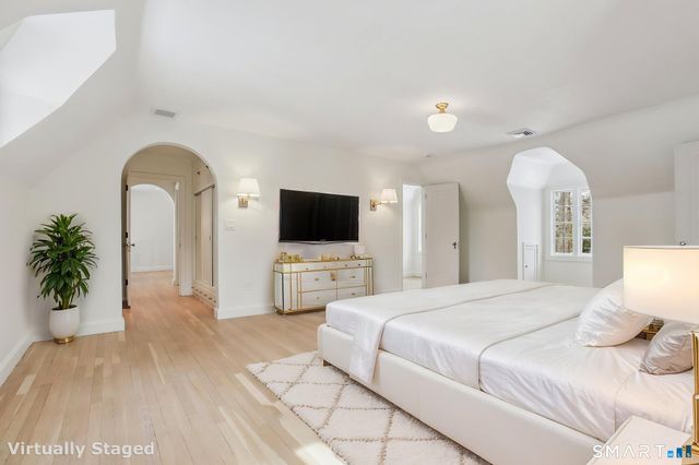 1085 Ridge Road, Hamden, CT 06517