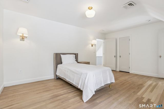 1085 Ridge Road, Hamden, CT 06517