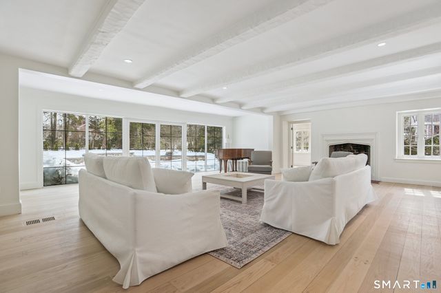 1085 Ridge Road, Hamden, CT 06517