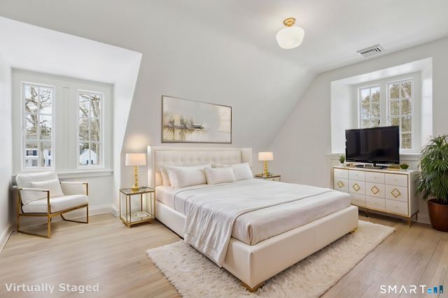 1085 Ridge Road, Hamden, CT 06517