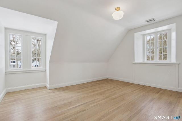 1085 Ridge Road, Hamden, CT 06517