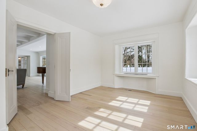 1085 Ridge Road, Hamden, CT 06517