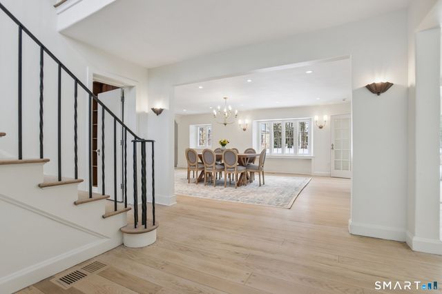 1085 Ridge Road, Hamden, CT 06517