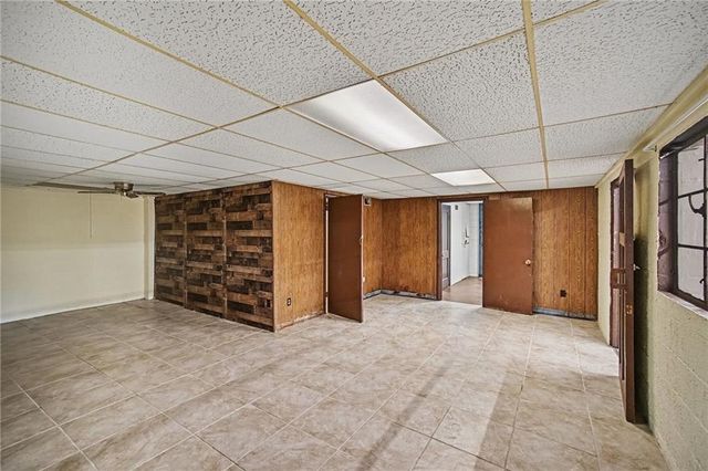 1300 Broadway Street, Independence, MO 64050