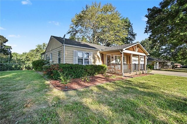 1300 Broadway Street, Independence, MO 64050