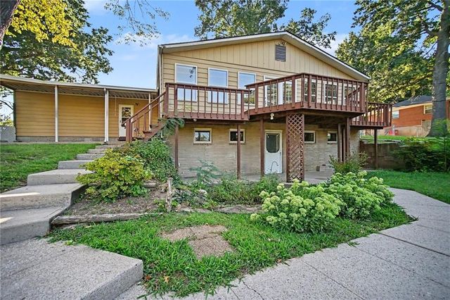 1300 Broadway Street, Independence, MO 64050