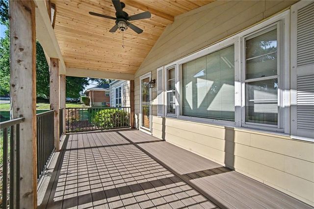 1300 Broadway Street, Independence, MO 64050