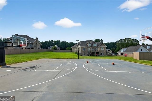 2112 Meadowood Cove, Monroe, GA 30655