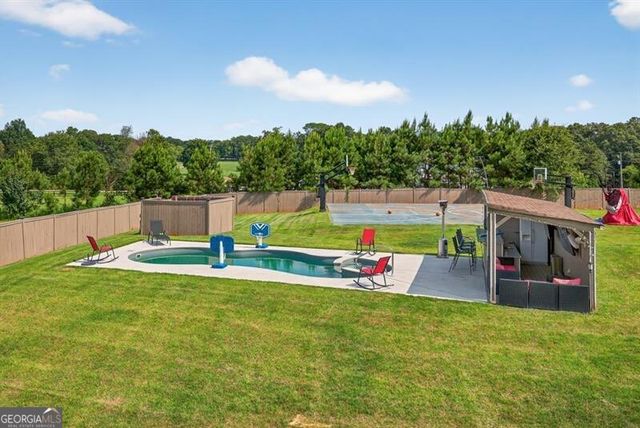 2112 Meadowood Cove, Monroe, GA 30655