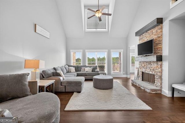 2112 Meadowood Cove, Monroe, GA 30655