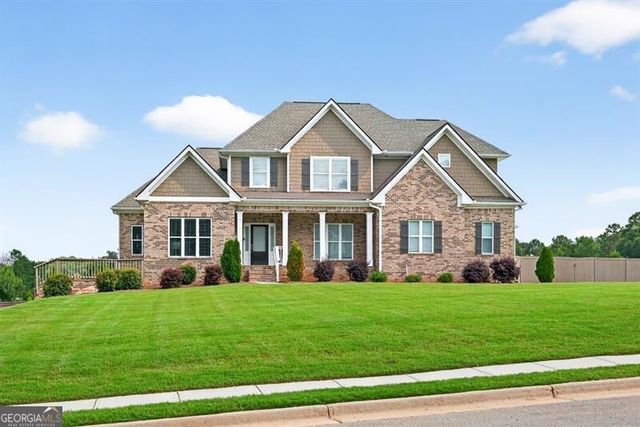 2112 Meadowood Cove, Monroe, GA 30655