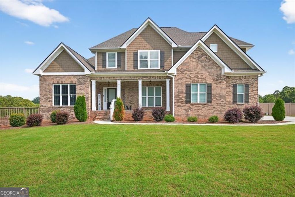 2112 Meadowood Cove, Monroe, GA 30655