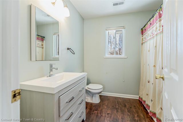 1420 Butler Boulevard, Howell, MI 48843