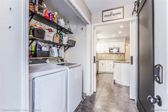 1420 Butler Boulevard, Howell, MI 48843