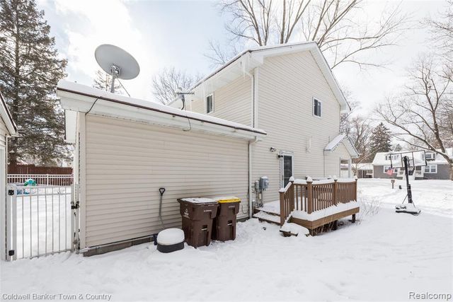 1420 Butler Boulevard, Howell, MI 48843