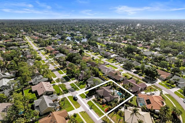 14372 Horseshoe Trace, Wellington, FL 33414