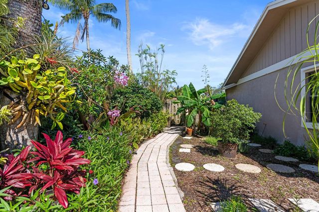 14372 Horseshoe Trace, Wellington, FL 33414