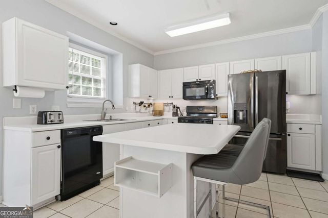 316 Harbor Pointe Drive, Stone Mountain, GA 30087